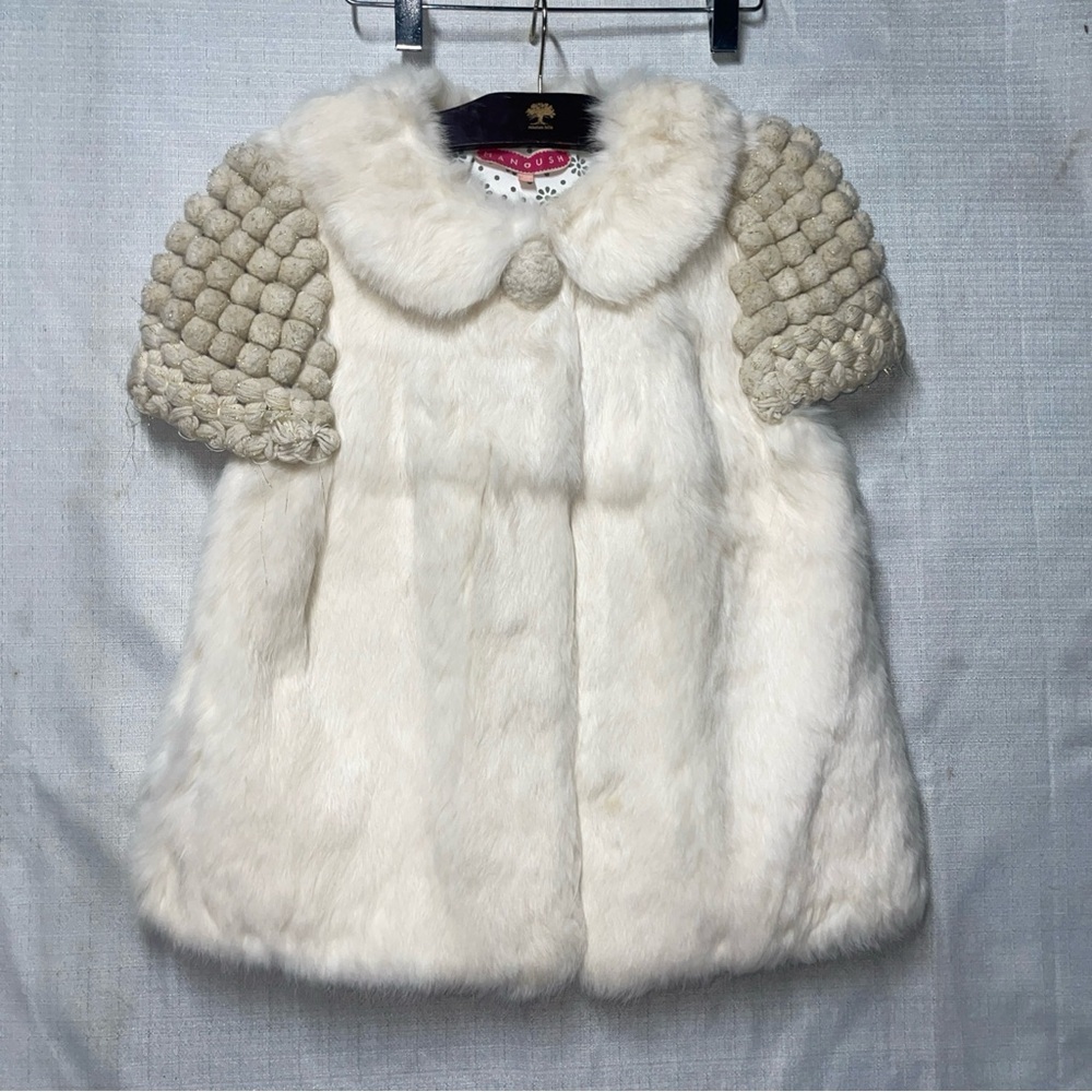 Elegant Cream Cape with Faux Fur and Textured Sleeves